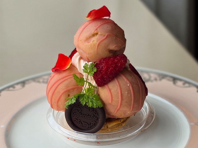 百名店「ドーレ」のケーキ